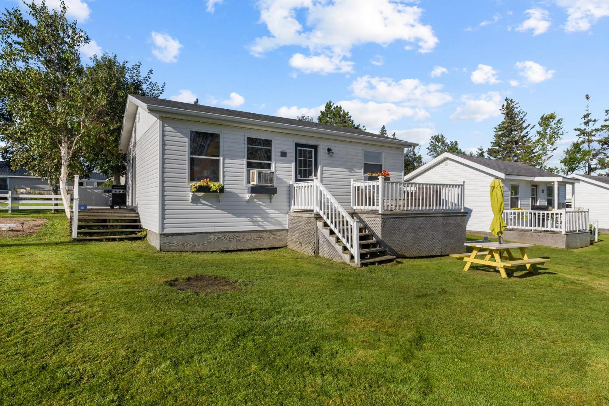 Beach Trees Cottages York Exterior photo